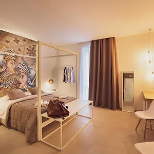 marlas-boutique-rooms.sicilyhotelsitaly.net/