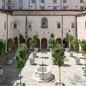 we_crociferi.hotelinveneto.com/