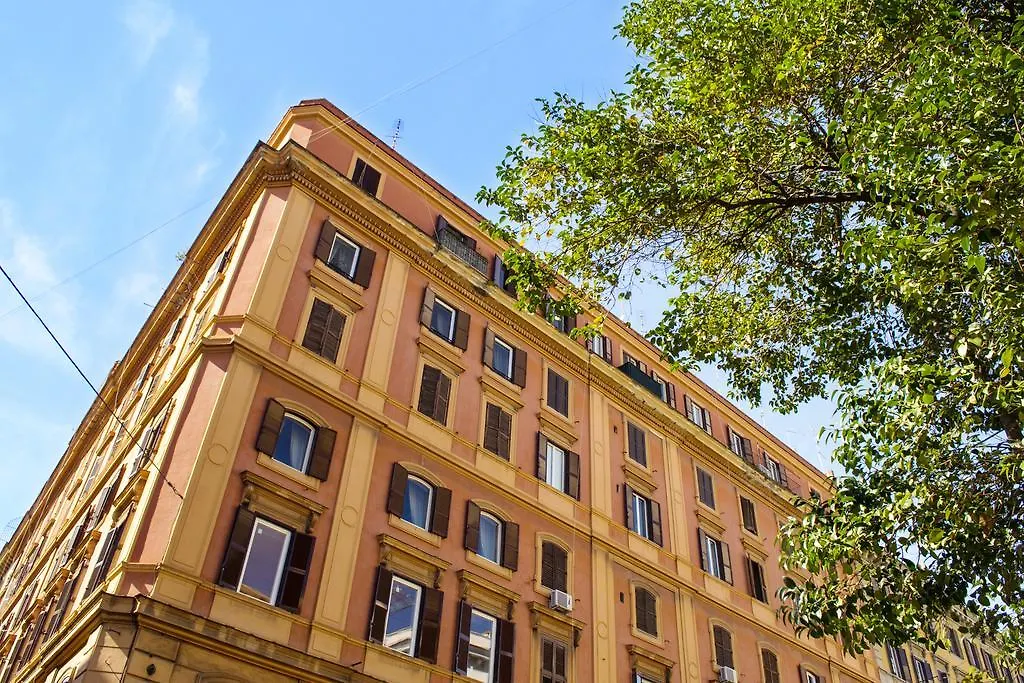 Colonna Luxury Suites Рим